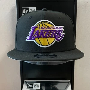 NBA - Los Angeles Lakers 9FIFTY Adjustable Snap-Back New Era Cap - Black - Picture 1 of 3