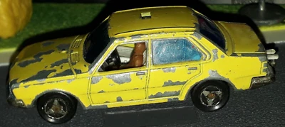 Majorette 266 renault R18 taxi voiture miniature 1/60 youngtimer 80 à restaurer - Photo 1/4
