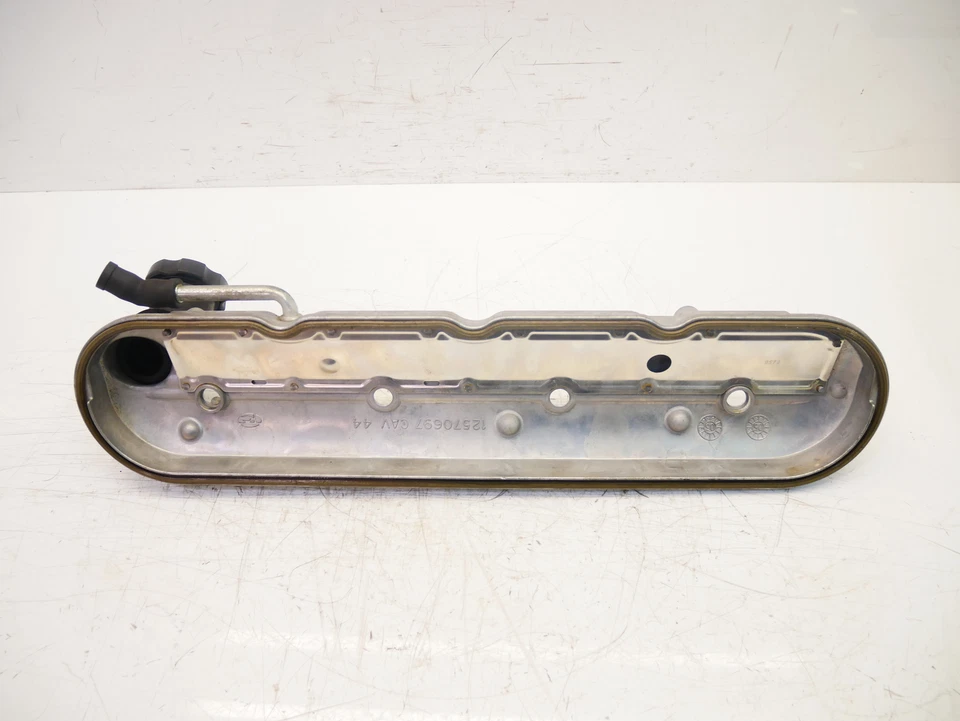 Cubierta de válvula para Chevrolet Corvette C6 2007 6,0 V8 LS2 364CUV8 405HP Foto 1 de 2