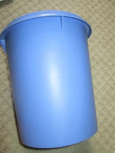 ENORME bote vintage Tupperware azul 14 cuartos 255-6 (sin tapa ni asa) - Imagen 1 de 4