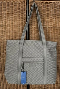 ICONIC VERA BRADLEY karbongrau gesteppt große Beuteltasche Tasche rosa Blumen innen neu mit Etikett - Bild 1 von 4