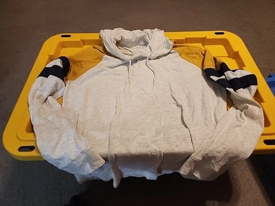 Camiseta Aeropostale manga larga con capucha para hombre grande Foto 1 de 3