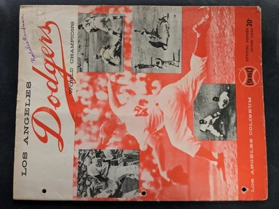 Anuario de los Dodgers de Los Ángeles 1960 (GD) Foto 1 de 3