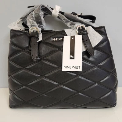Cartera de mano acolchada negra Nine West nueva con etiquetas  Foto 1 de 4