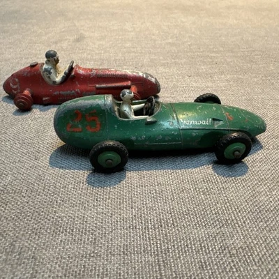 Carro de corrida Dinky Toys Vanwall 239 (número 25) e Maserati 23N - Imagem 1 de 4