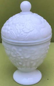 POT A COUVERCLE OPALINE DE FOIRE BLANCHE POT A COTON - Picture 1 of 4