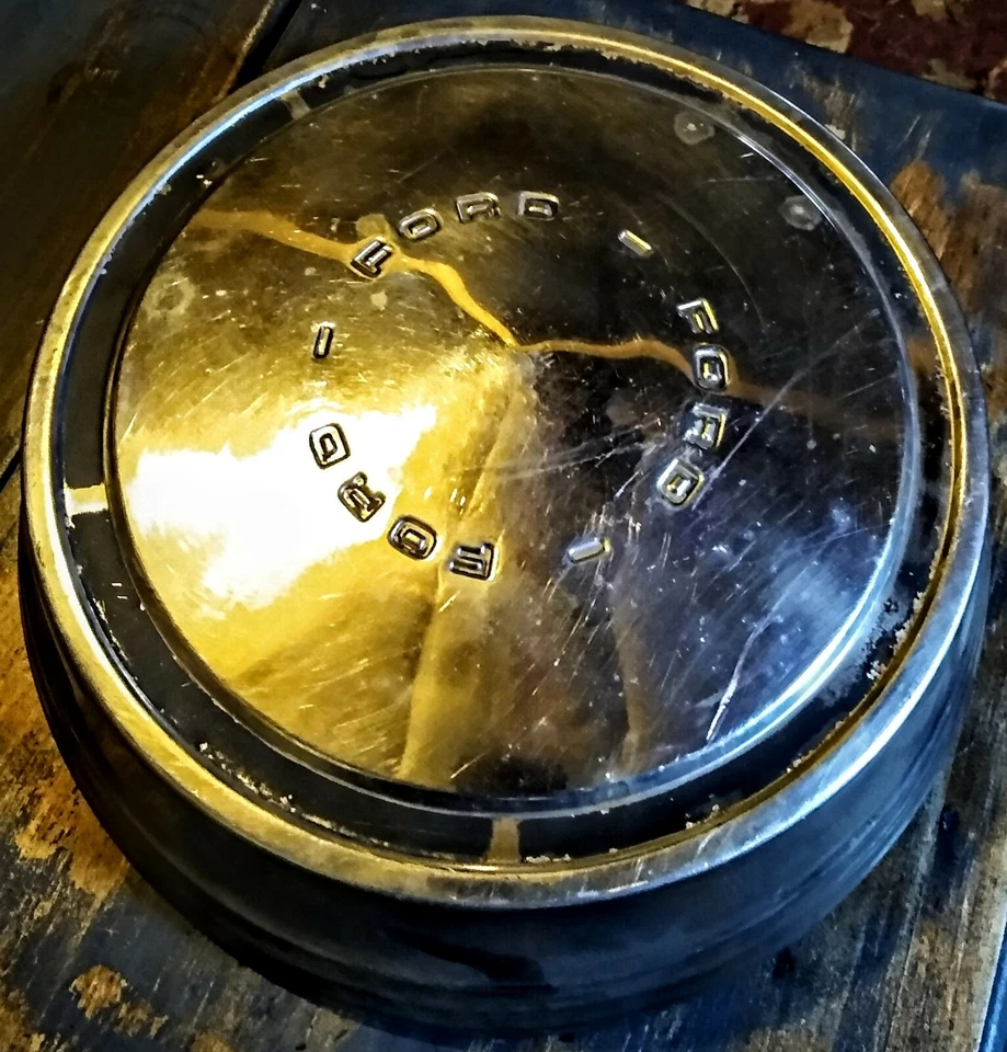 Cubierta de rueda tapacubos placa profunda cromada E250 camioneta Ford F250 75-79 vintage OEM Foto 1 de 4