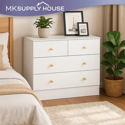 Cómoda moderna blanca de 4 cajones con asas doradas Foto 1 de 4