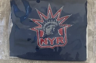 * 2006-07 UD Mini Jersey Collection Jersey Variations - HENRIK LUNDQVIST - Image 1 of 2