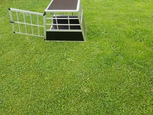 Hundetransportbox Reisebox, Hundebox . 70 cm lang, 54 cm breit, 50 cm hoch - Bild 1 von 5