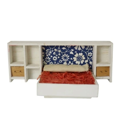 Juego de cama de madera miniatura vintage Lundby para casa de muñecas mesitas de noche incorporadas para dormitorio Foto 1 de 4