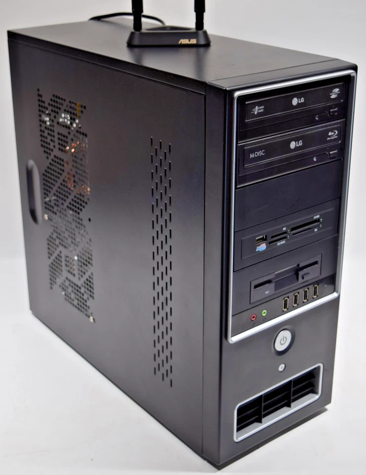 Vintage PC Windows XP/7 Dual Boot Retro Gaming Wifi/Gamepad/BRay - Fully Loaded - Image 1 of 4