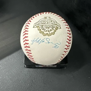Alfonso Soriano Signed 2001 World Series Ball Has Authenticated - Picture 1 of 2