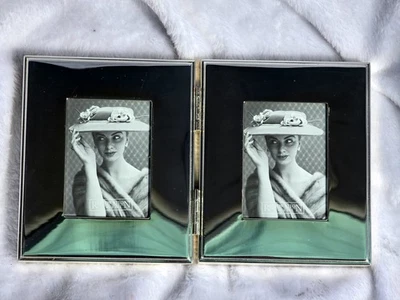 Marco de fotos de herrajes de restauración plateado con bisagras pequeño de 3 pulgadas  Foto 1 de 4