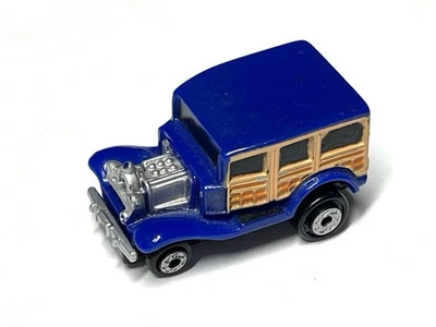 Galoob Micro Machines Insiders Ford Woody - Bisagra rota Foto 1 de 4