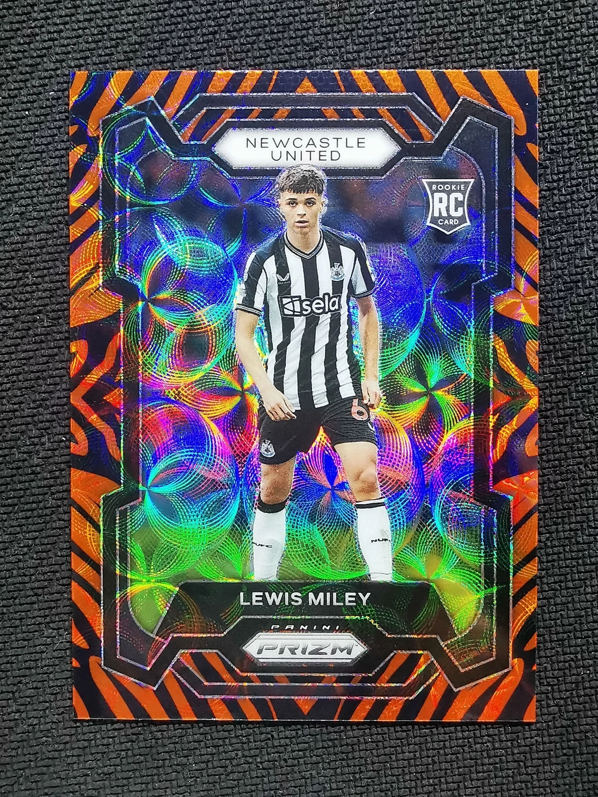 2023-24 Panini Prizm EPL Tiger Stripes Case Hit LEWIS MILEY RC Newcastle cz2