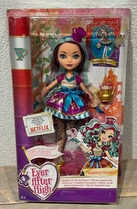 2015 Ever After High Rebels Madeline Hatter doll NRFB BBD43 First Chapter - Imagen 1 de 7