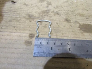 Vokera Compact 25 Boiler 20020831 pipe clip pipe mount clip spring q - Picture 1 of 3