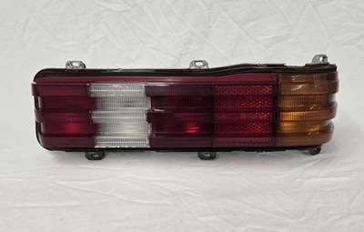 1977-1985 Mercedes Benz 300D Rear Exterior RH Right Pass. Tail Light Assembly Foto 1 de 4