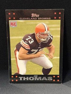 Tarjeta de novato Topps 2007 cromada Joe Thomas #TC264 RC Browns Salón de la fama Foto 1 de 2