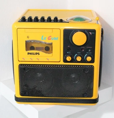 Philips Cube Radio Cubo Gialla Portatile Anni 80 90 Funzionante Modernariato  - Image 1 of 4