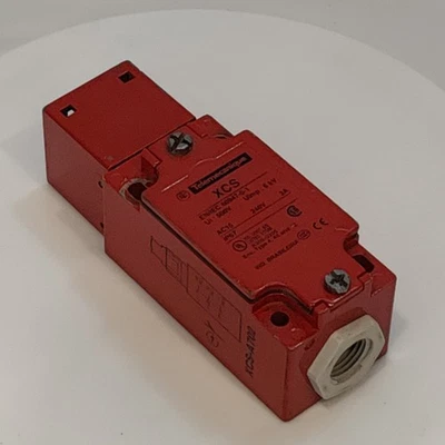 Interruptor de limite Telemecanique XCS-A702 - Imagem 1 de 4
