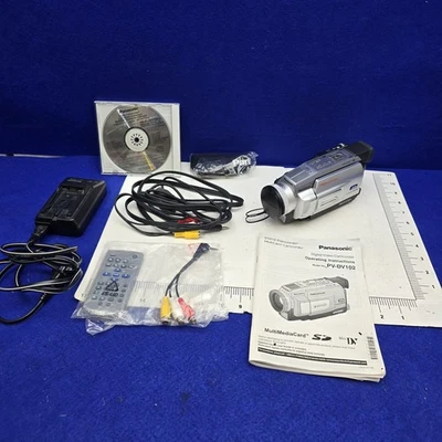 Panasonic PV-DV- 102 MiniDV Digital Camcorder Bundle READ 700X zoom non smoker - Image 1 of 4
