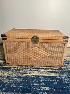 Vintage Asian Chinoiserie Wicker Trunk With Brass Hardware - Picture 1 of 12