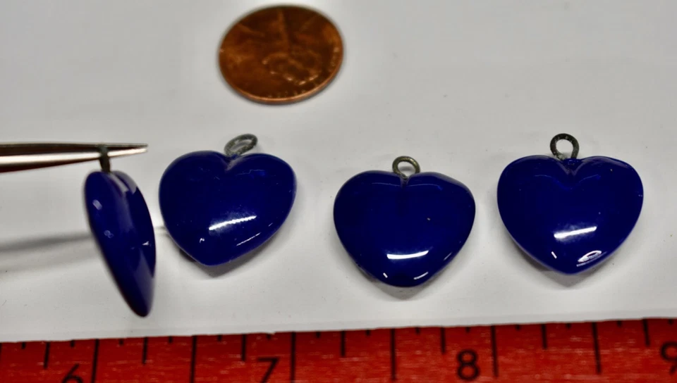4 NAVY BLUE PUFFLY GLASS HEARTS BEADS 20mm PENDANTS DARK COBALT BLUE - Image 1 of 1