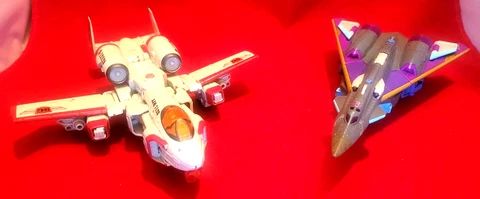 2 Transformers Universe (2008) Ultra Leader Class Powerglide & Darkwing LOT Cover