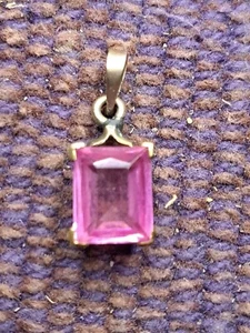 Massiver 14 Karat Gelbgold Designer Rosa Saphir Anhänger Charm 20mm x 10mm  - Bild 1 von 24