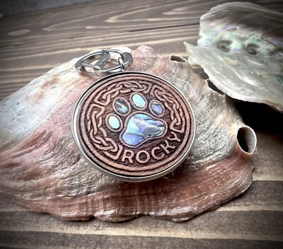 Etiquetas de identificación de perro de madera grabadas Foto 1 de 4