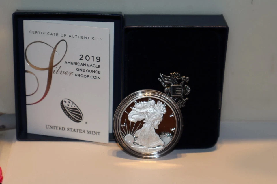 ДОКАЗАТЕЛЬСТВО 2019-W Серебряный Орел в НОВОМ Коробке с СЕРТИФИКАТОМ ПОДЛИННОСТИ БЕСПЛАТНАЯ ДОСТАВКА - Изображение 1 из 1