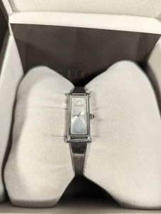 Gucci 1500L Silver Dial 1P Diamond Qz Women's Watch Used F/S With Box - Picture 1 of 10