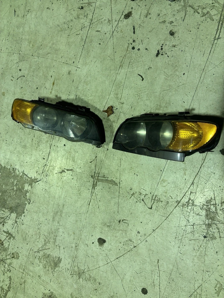 BMW X5 E53 Headlight Halogen Right Left Genuine - Image 1 of 2