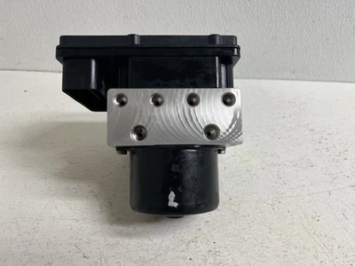 Nissan Titan 2004-2009 4x4 Pro 4x módulo de bomba de freno ABS con diferencial de deslizamiento limitado Foto 1 de 4