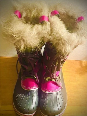 Sorel: Bota impermeable para mujer Joan of Arctic rosa + verde con cordones de piel sintética talla 6 Foto 1 de 4