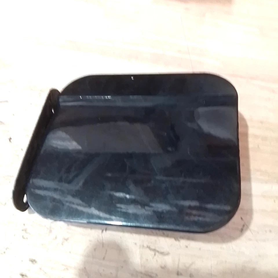 Occasion : Trappe à carburant noire  pour Cadillac Seville STS 4.6L V8 - 32 soup - Photo 1/1