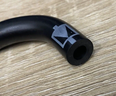 Tubo de manguera respirador de goma negro del motor para vehículos Audi A4 2004-2006 original Foto 1 de 4