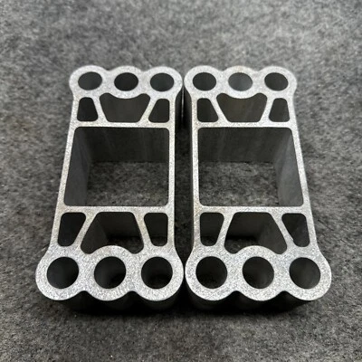 Soportes de montaje espaciador superior/inferior para parachoques delantero Fiat 500 Abarth 12-15 OEM (J9) Foto 1 de 4