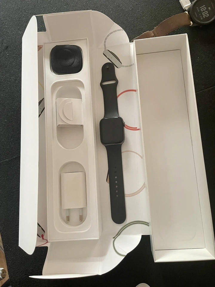 Apple Watch Serie 5 - Imagen 1 de 4
