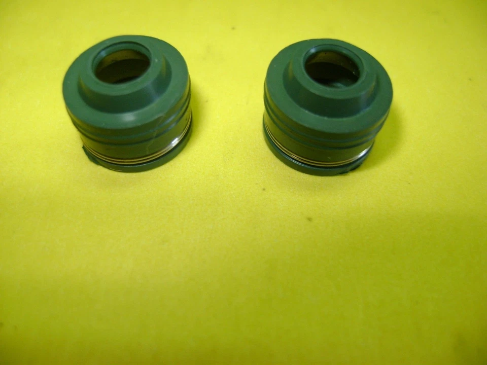 SELLOS DE VÁSTAGO DE VÁLVULA PARA HONDA Z50R ZB50 CT70 CH80 CRF110F NHX110 OS121A Foto 1 de 1