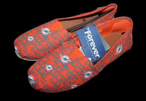 NFL Women's Script Print Canvas Shoes Miami Dolphins Women's Slip on SZ 7-8 Cover