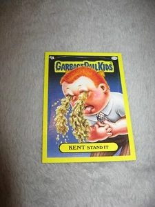 Garbage Pail Kids ~ KENT ~ Kent Stand It ~ Name Sticker Topps 55b Card A - Foto 1 di 2