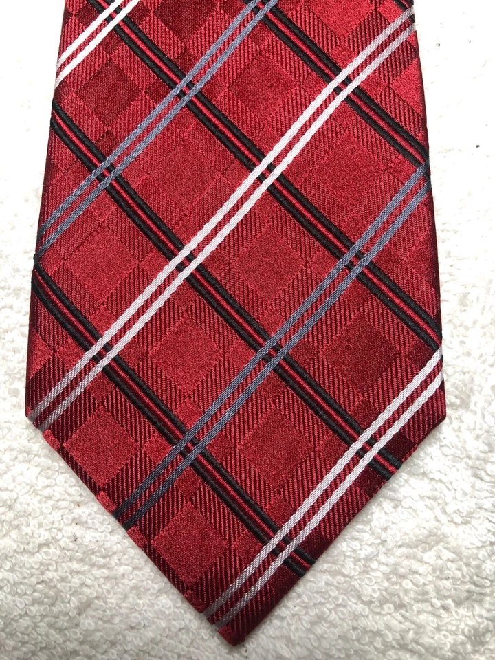 GEOFFREY BEENE MENS TIE RED WITH BLACK GRAY WHITE 3.75 X 60 - Image 1 of 4