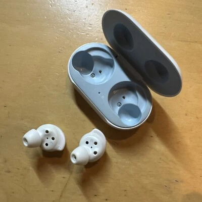 Fones de ouvido intra-auriculares sem fio verdadeiros Samsung Galaxy Buds r170 branco PACOTE - Imagem 1 de 4
