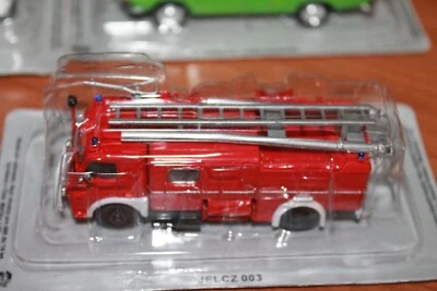 JELCZ - 003 (315) - AUTOPOMPA VIGILI DEL FUOCO - 1968 - SCALA 1/72 ?-LEGEND CARS - Immagine 1 di 4