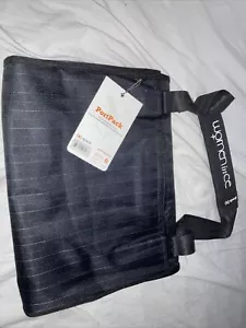 Speck Grayscale Pixel Laptop/Notebook Shoulder Bag Case / Satchel w/Gray Lining - Picture 1 of 6