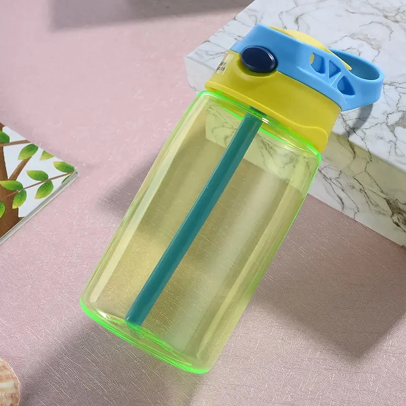 Taza de paja para niños Ducky Sipper Foto 1 de 4