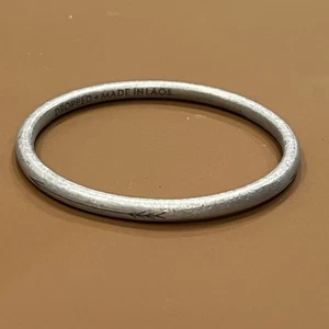 ARTÍCULO 22 BRAZALETE DE ALUMINIO BOMBA DE PAZ VIETNAM ORDENANZA RECUPERADA - Imagen 1 de 10